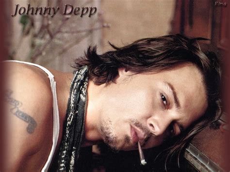 JOHNNY DEPP SMOKING ~ HOLLYWOOD CELEBRITIES UPDATES TODAY