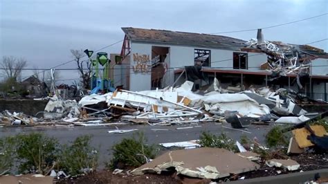 Tornado crosses through downtown Nashville; Widespread damage reported ...