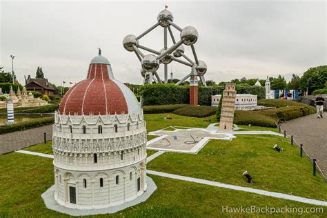 Atomium & Mini-Europe - HawkeBackpacking.com