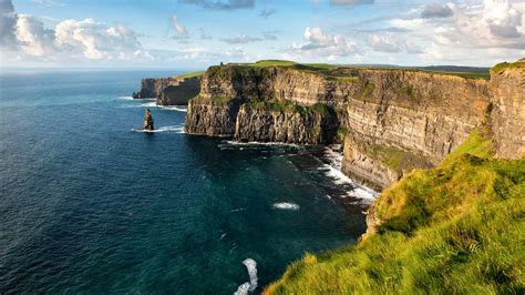 Cliffs of Moher in Ireland : Your Complete Guide : Nordic Visitor