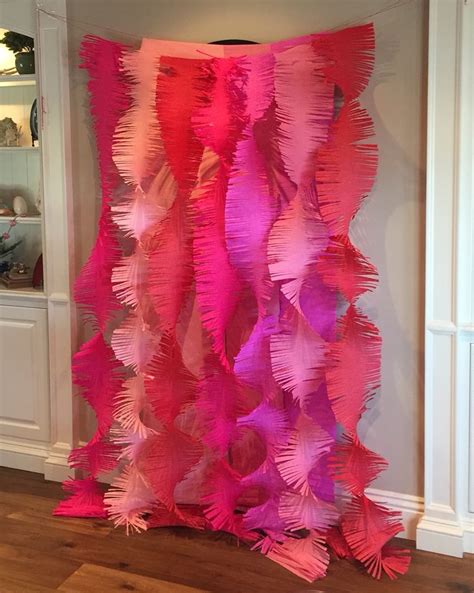 The 25+ best Crepe paper backdrop ideas on Pinterest | Streamer decorations, Streamers and ...