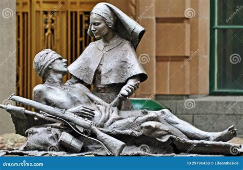 Anzac Statue Wounded Soldier & Nurse Brisbane City Editorial Image - Image of battle, compassion ...