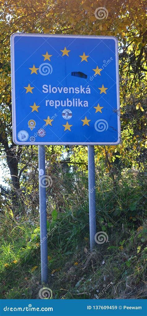 EU Border Sign for Slovakia Editorial Stock Image - Image of flag ...