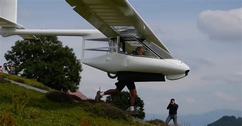 Archaeopteryx Glider Is the Lightest in the World