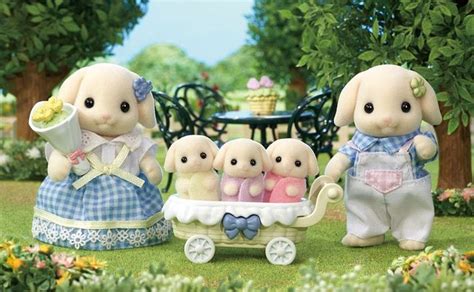 Flora Rabbit Family | Calico Critters