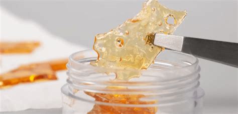 How to Choose the Right Medical Dispensary for THC Shatter Strains - Toptierce