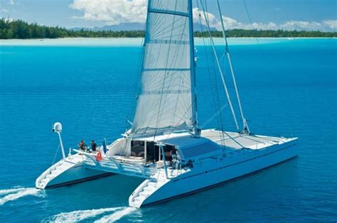 Luxury Caribbean Catamaran Charters in the Virgin Islands | Specialized yacht charter professionals