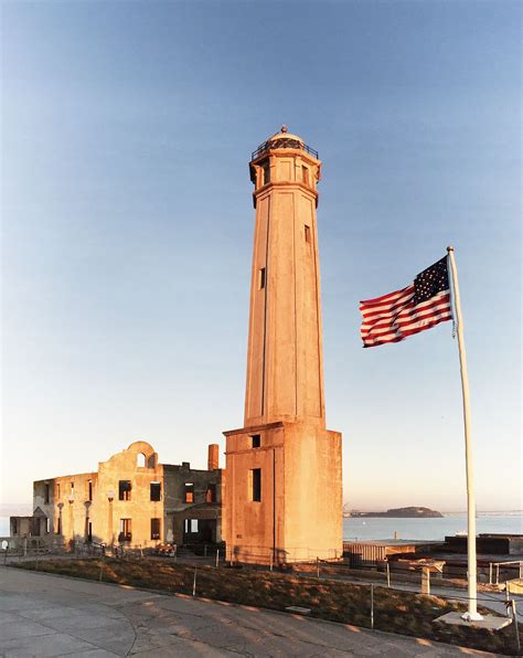 Alcatraz Island Lighthouse - Wikipedia