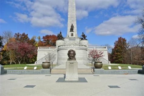 a monument in the middle of a park