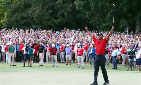 The scene around Tiger Woods’ first PGA win in 5 years was insane