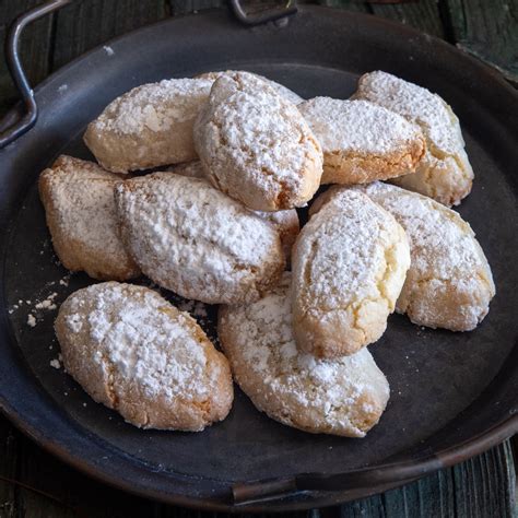 Italian Ricciarelli Cookies Recipe - An Italian in my Kitchen