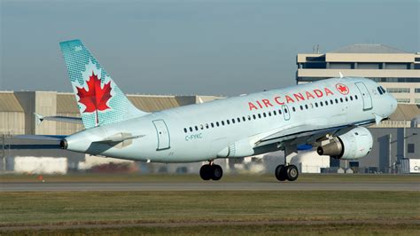 Canadian Airlines Fight Passenger Rights Bill in Court | Aviation Pros