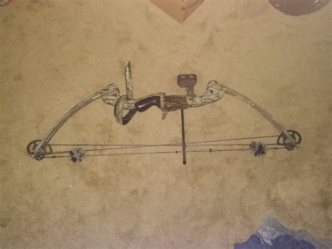 Need help identifying an old bow. I know it's an old High Country but ...