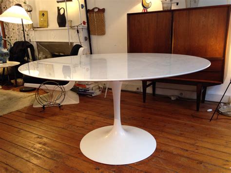 Tulip Knoll dining table, Eero SAARINEN - 1960s - Design Market
