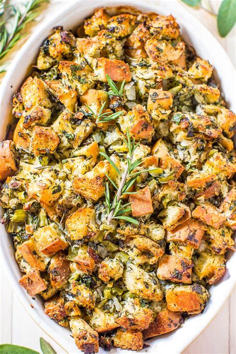 The Best Stuffing Recipe (Classic Thanksgiving Dish) | Recipe | Thanksgiving side dishes ...