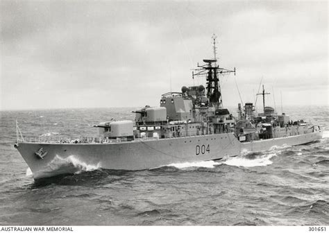 HMAS Voyager (D04): Photos, History, Specification