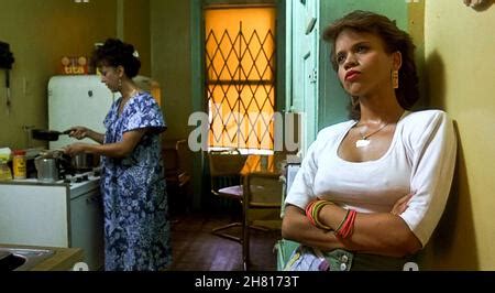 DO THE RIGHT THING, Rosie Perez, 1989 Stock Photo - Alamy