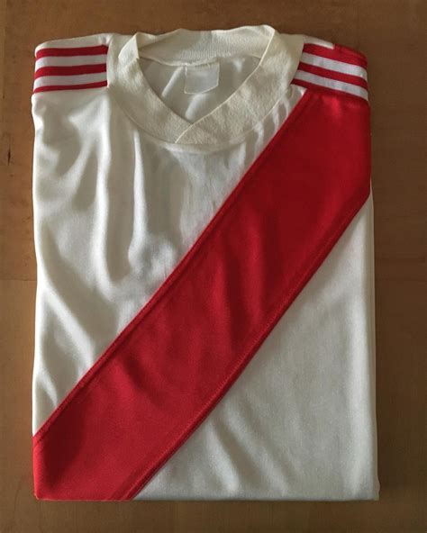 Rayo Vallecano 1978-79 Home Kit