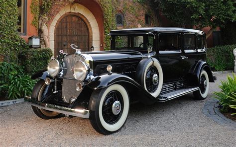 Download Vehicle 1930 Cadillac V16 Imperial Sedan HD Wallpaper