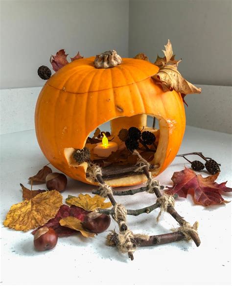 How to make a pumpkin bird feeder - Growing Family