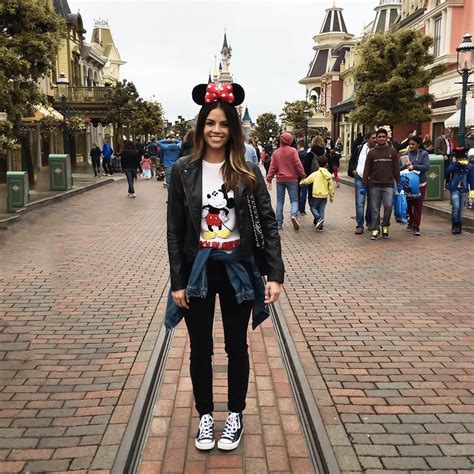 These are the best outfits from Disney parkgoers that nailed it on both ...