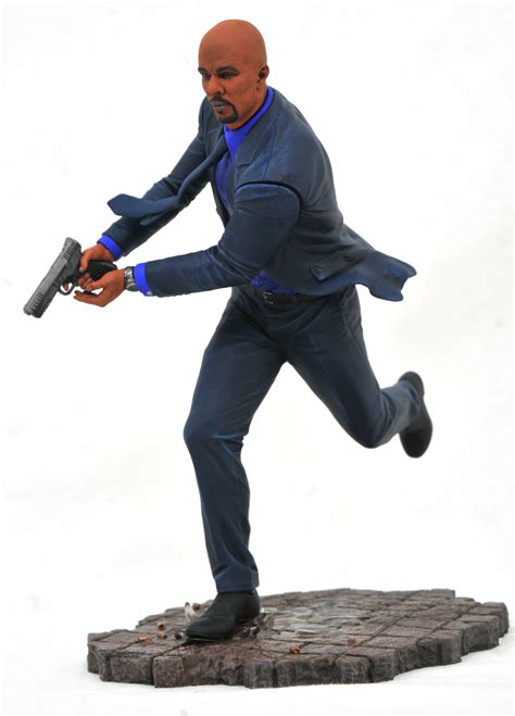 AUG212420 - JOHN WICK 2 GALLERY CASSIAN PVC STATUE - Previews World