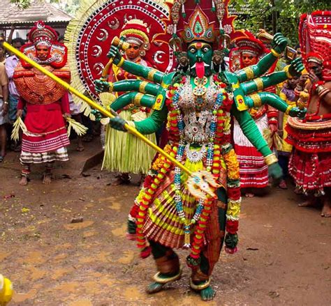 25 Famous Festivals of Kerala | Kerala Festivals – Swan Tours