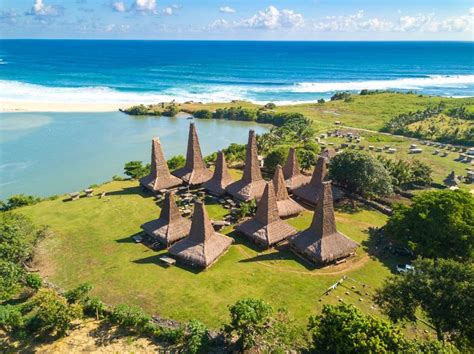 9 Wisata Pantai di Sumba dengan Pemandangan yang Ciamik ...