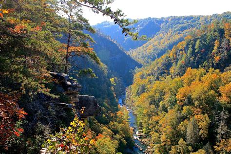 Waterfalls and Breathtaking Views at Tallulah Gorge | The Wander Bugs