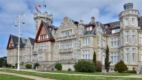 Santander Spain / Attractions In Santander Spain - Santander is the capital and largest city of ...