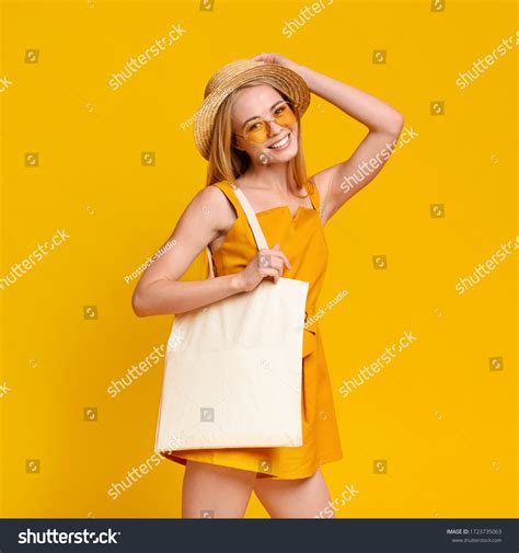 Girl Wearing Tote Stock Photos and Pictures - 1,400 Images | Shutterstock