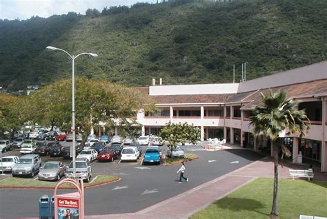 Manoa Marketplace