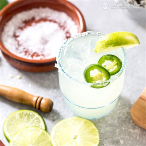 15 Spectacular Keto Alcohol Recipes to Party Low-Carb Style