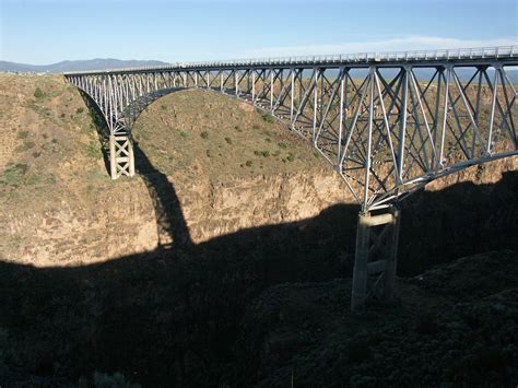 File:14RioGrandeGorgeBridge.jpg - HighestBridges.com