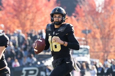 Quarterback Aidan O'Connell Announces Decision to Return to Purdue Next ...