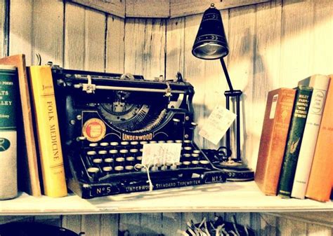 Vintage typewriters!!! | Vintage typewriters, Typewriter, Wallpaper