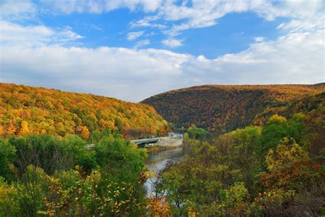 Pocono Mountains Resorts | A Stunning Autumn Adventure to the Poconos ...