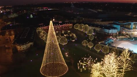 Gaylord Opryland Resort: A Country Christmas 2022