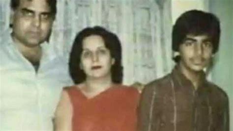 Akshay Kumar's unseen throwback picture from his teens with his late ...