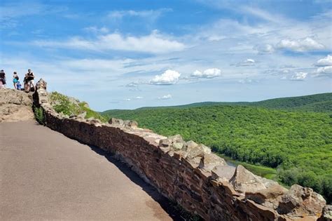 Lake of the Clouds overlook in Porcupine Mountains 🌳 UP Michigan travel ...