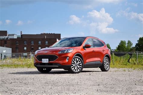 2020 Ford Escape Hybrid Vs 2020 Toyota RAV4 Hybrid | AutoGuide.com