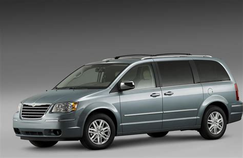 Chrysler Grand Voyager Photos and Specs. Photo: Chrysler Grand Voyager ...