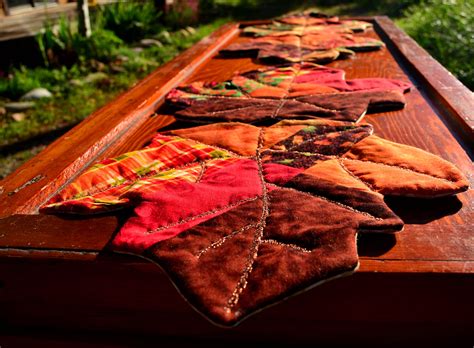 Maple-Leaf-Kitchen-Set-modern-table-runner-copper-thread - Princess YellowBelly Designs