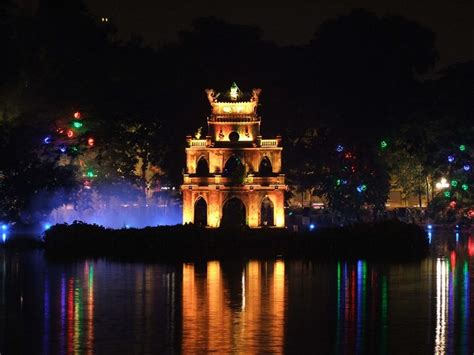 Turtle Tower in Hoan Kiem Lake Historical Facts and Pictures | The History Hub