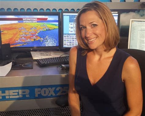 Sarah Wroblewski WBZ 4 Meteorologist Boston. : r/WeatherGirls