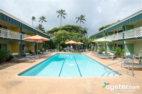 Kauai Shores Hotel Review: What To REALLY Expect If You Stay