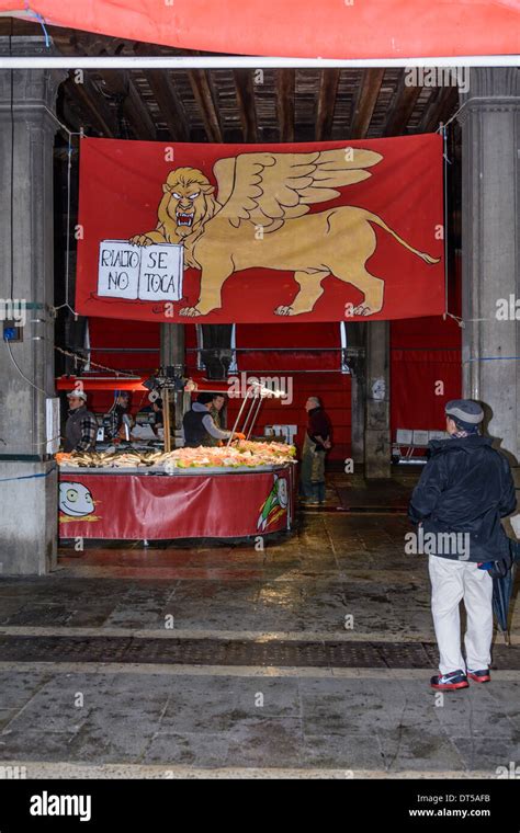 Venice, Italy. Rialto fish market, Pescheria Stock Photo - Alamy