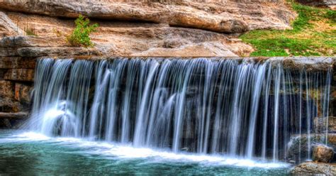 Guide to must-see waterfalls in the Missouri Ozarks | Roadtrippers