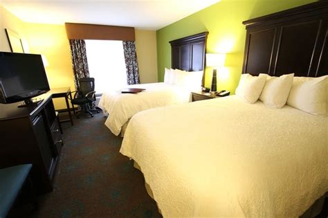 Hampton Inn Iowa City/University Area - UPDATED 2017 Prices & Hotel ...