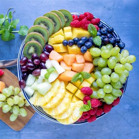 How to Make A Fruit Platter (Fruit Tray) | Fruit platter designs, Fruit platter, Food platters